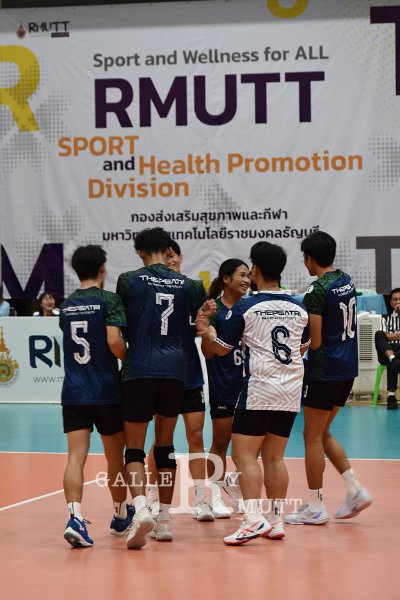 20251118-volleyballl-PM-T117.jpeg