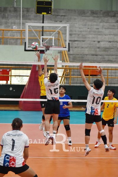 20251119-volleyballl-AM-109.jpeg
