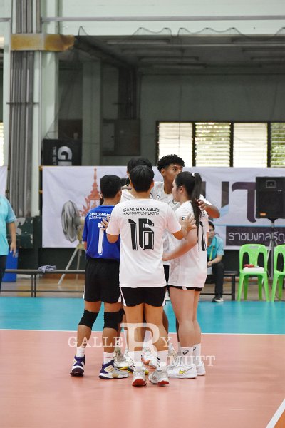 20251119-volleyballl-AM-117.jpeg