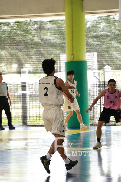 20251120-basketball-am-H22.JPG