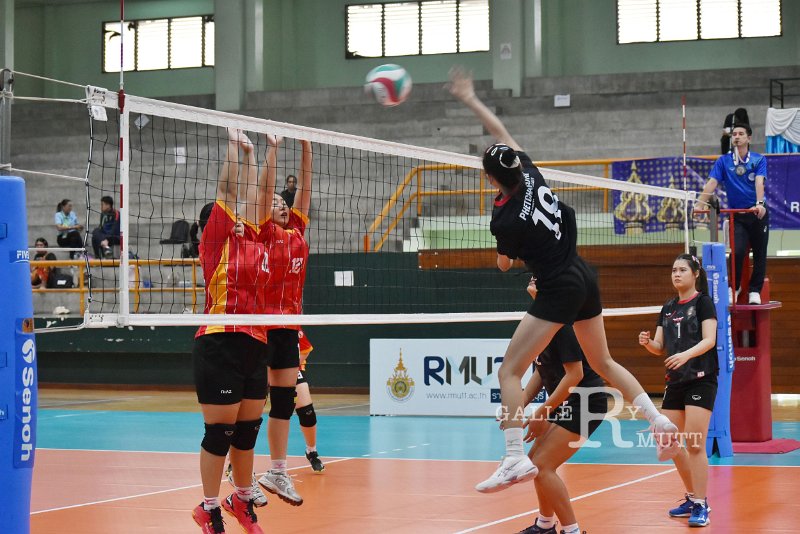 20251120-volleyballl-AM-100.jpg