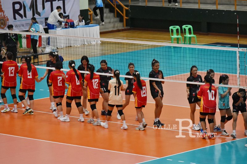20251120-volleyballl-AM-105.jpg