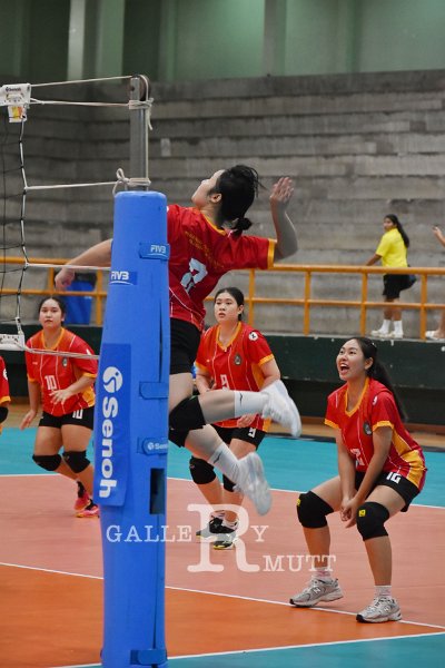 20251120-volleyballl-AM-T-103.jpg