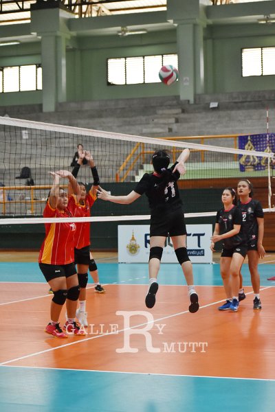 20251120-volleyballl-AM-T-115.jpg