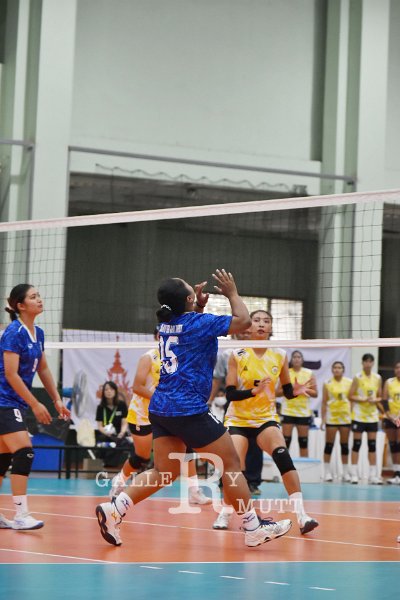20251120-volleyballl-AM-T-152.jpg