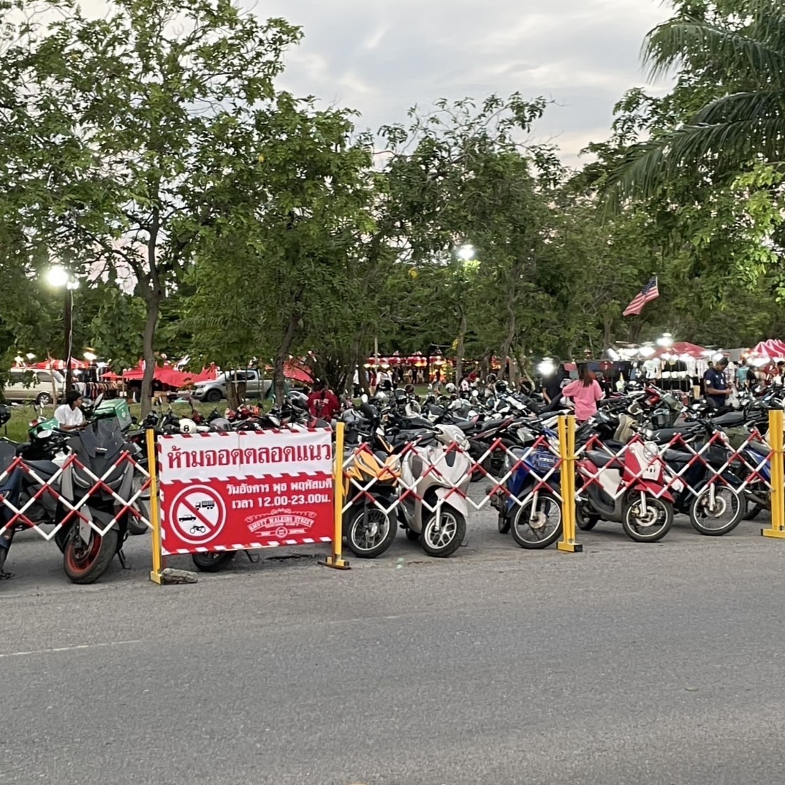 20251104-walking-street-11