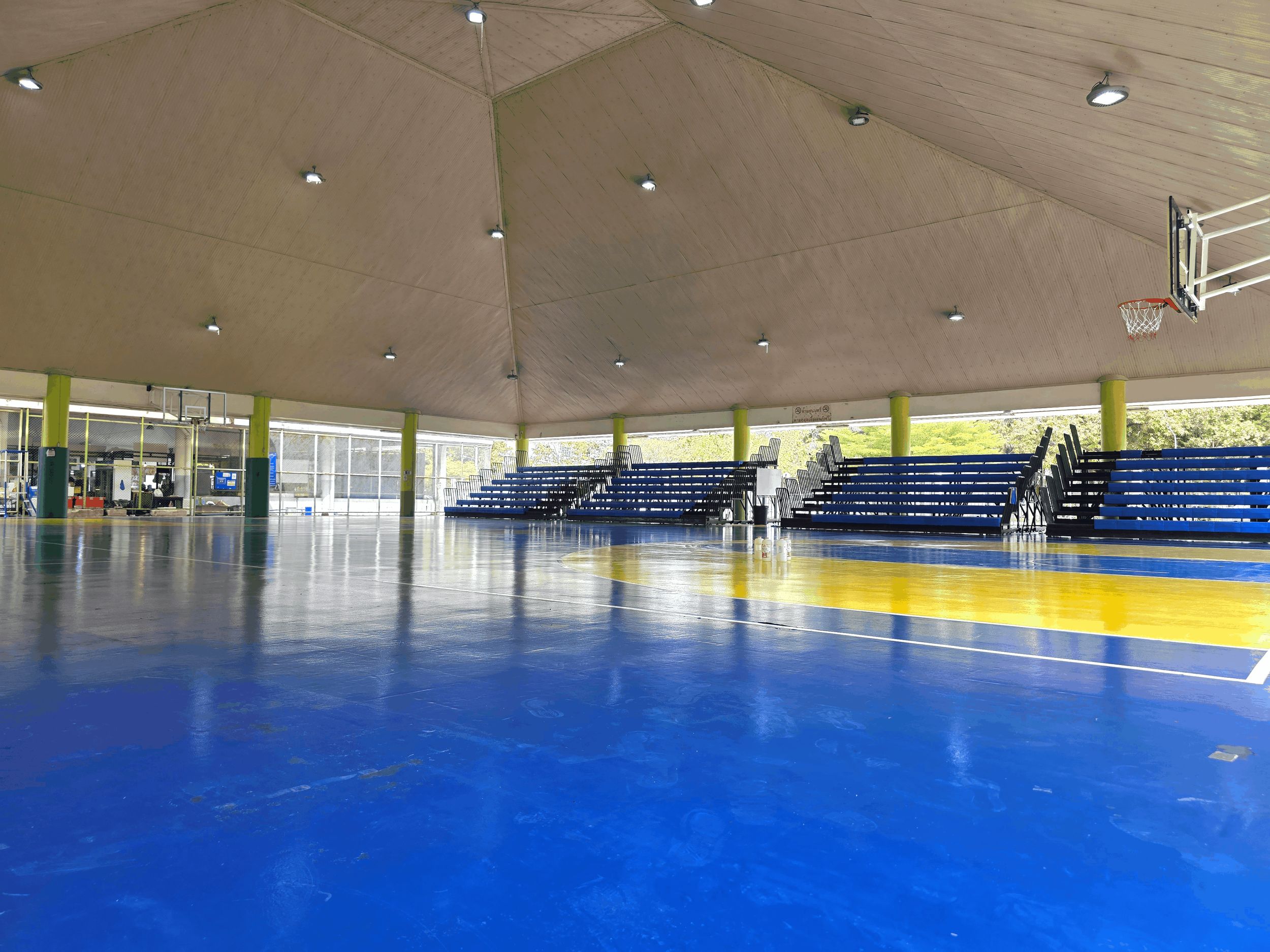 สนามบาสเกตบอล Basketball Court