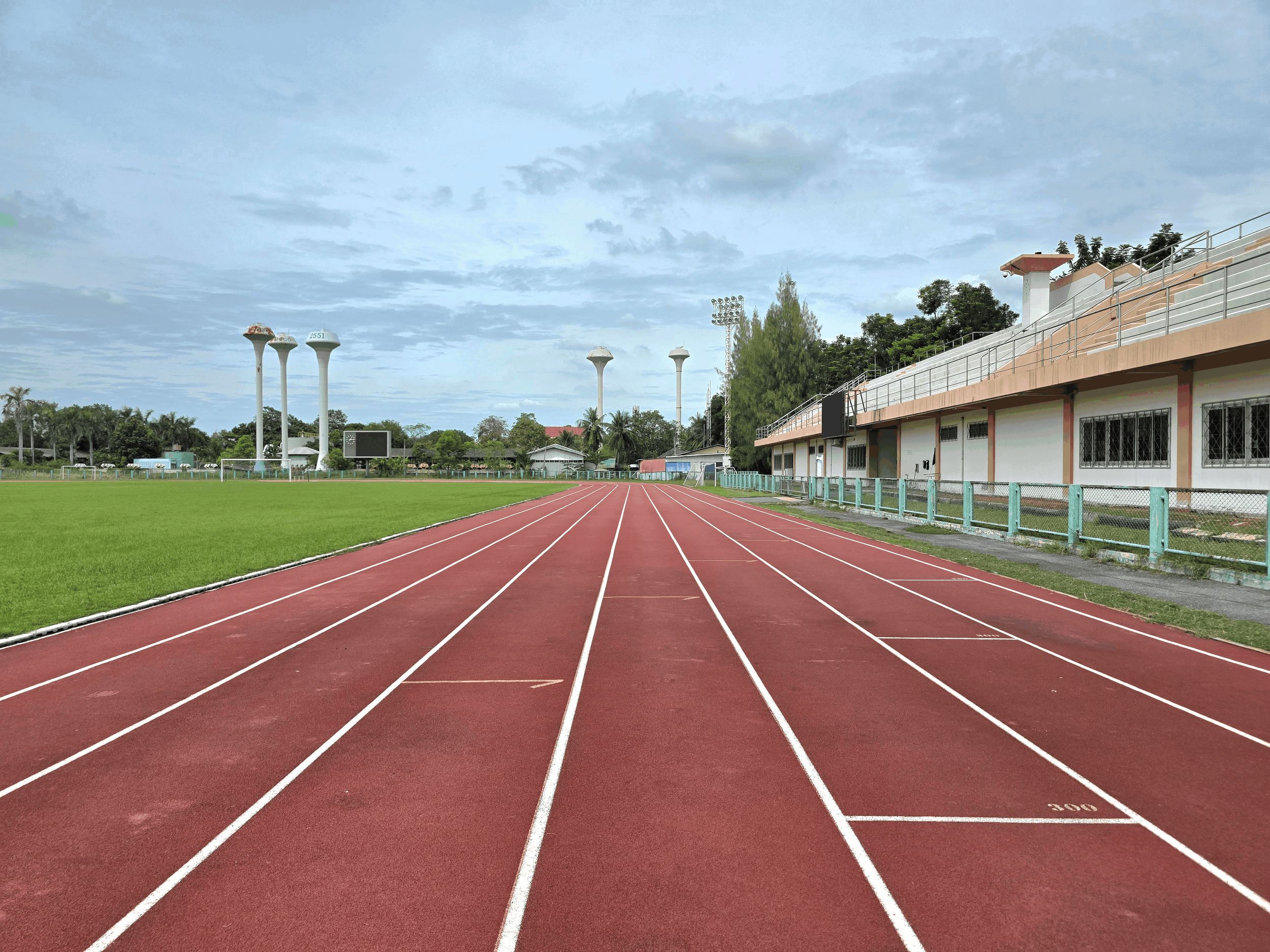 สนามกีฬากลาง Main Stadium