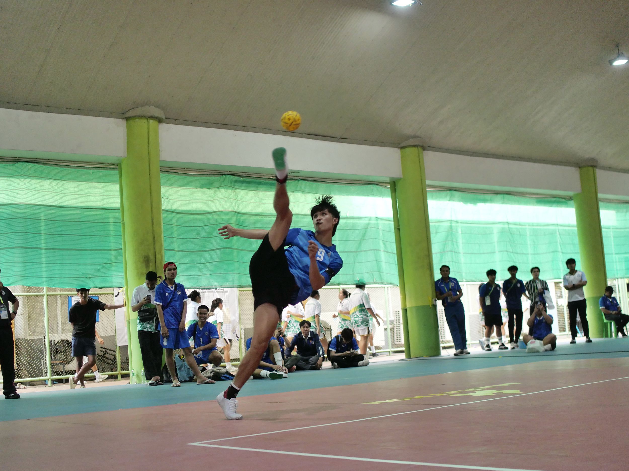 ภาพบรรยากาศการแข่งขันเซปักตะกร้อ “ธัญบุรีเกมส์” วันที่ 18 พฤศจิกายน 2568 รอบบ่าย