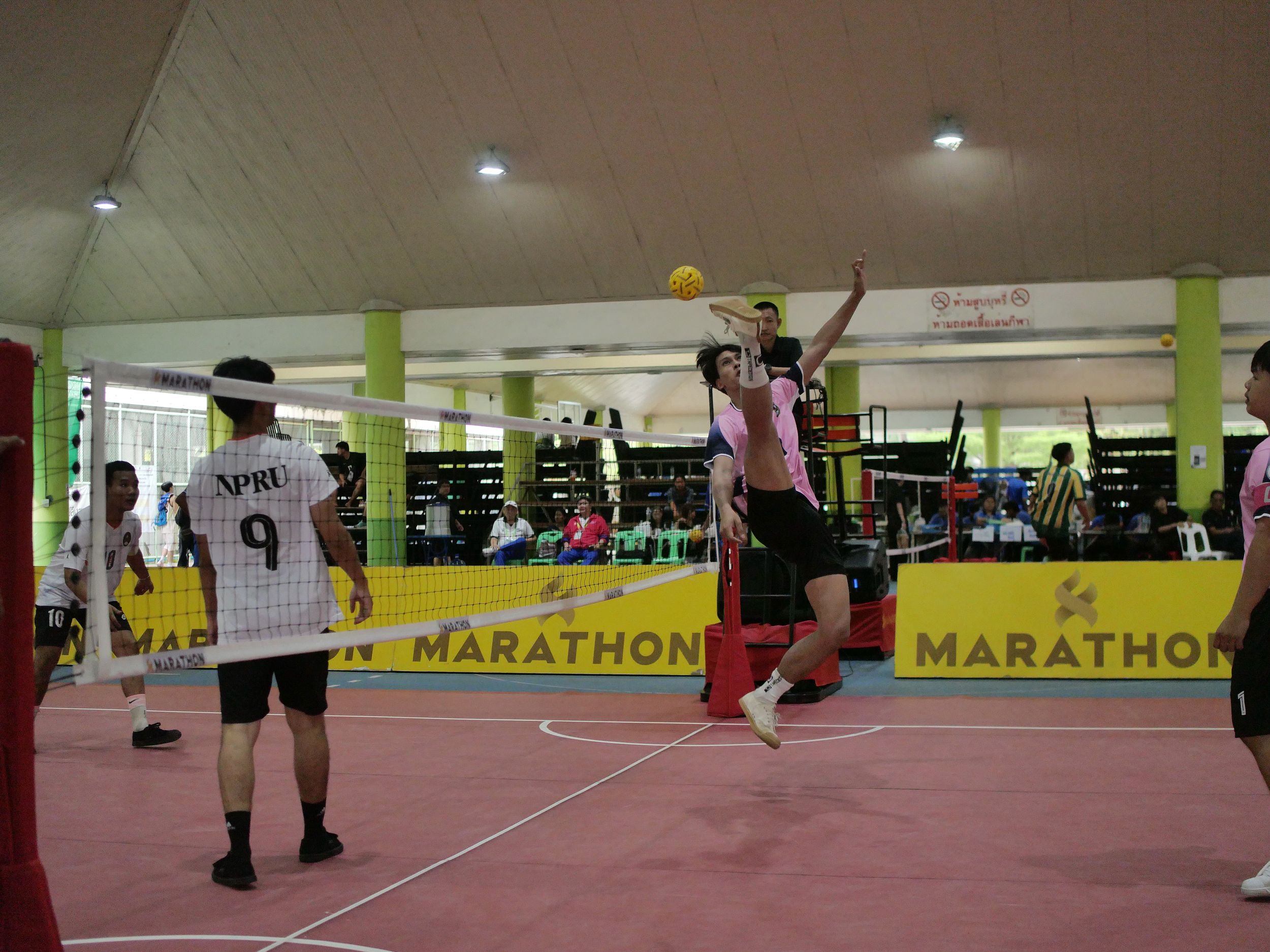 ภาพบรรยากาศการแข่งขันเซปักตะกร้อ “ธัญบุรีเกมส์” วันที่ 18 พฤศจิกายน 2568 รอบบ่าย